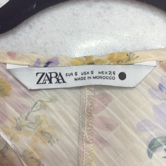 ZARA Floral women  Top - Picture 4 of 6